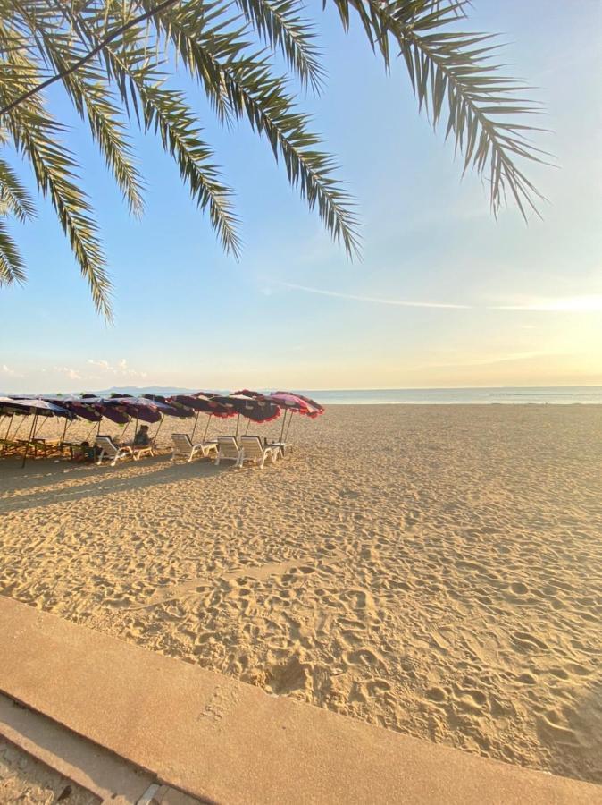 Aeras Jomtien By Cherry Aparthotel Esterno foto